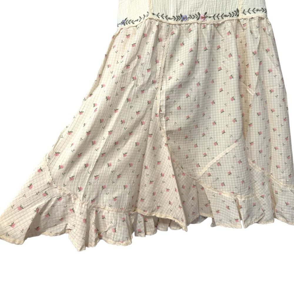 POL Mini Dress Ivory Floral Ruffle Hem Cami Beach Sundress NEW - Picture 17 of 17